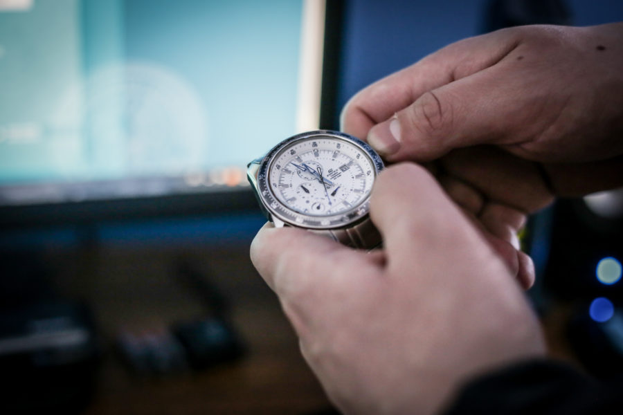 Como ver la hora online en un reloj analogo